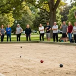 FOPI Kota Bontang beraktivitas olah raga petanque di taman dengan suasana ceria.